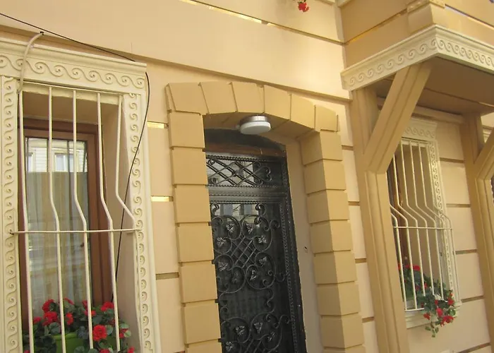 Blue Marmaray Apart *